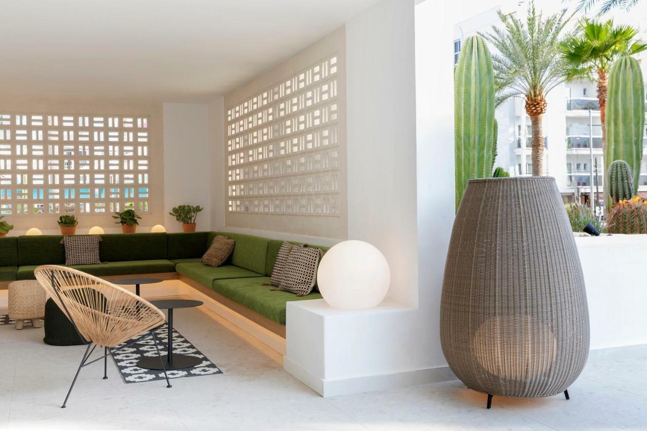 HM Ayron Park Otel Playa de Palma  Dış mekan fotoğraf Vondom Vase